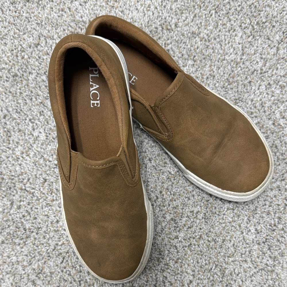 Place Men's Tan Slip-On Loafers